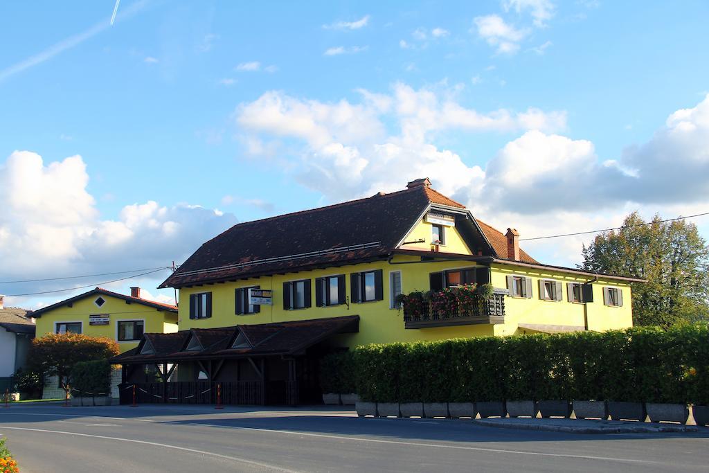 Prenocisca Kralj Apartment Komenda Exterior photo